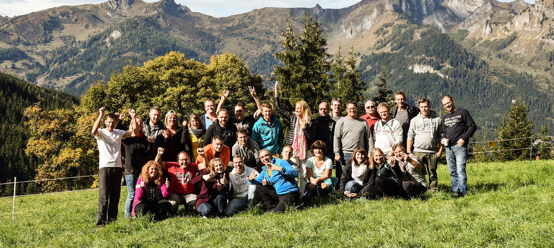 GenussZeit Team bei Ausflug in den Bergen